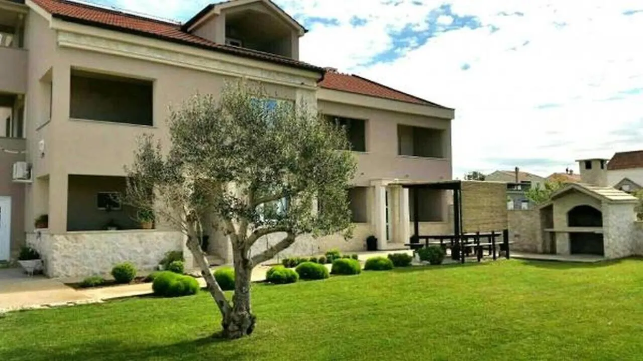 Family Friendly Apartments Kim - By Ta Leut Agency Privlaka   Privlaka (Zadar)