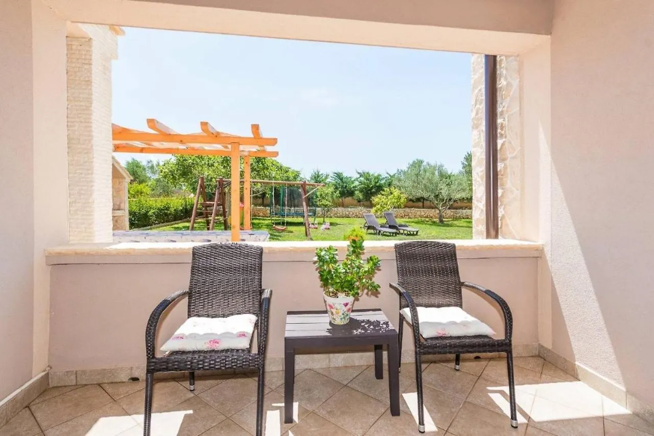 Family Friendly Apartments Kim - By Ta Leut Agency Privlaka  0*, Privlaka (Zadar) Croatia