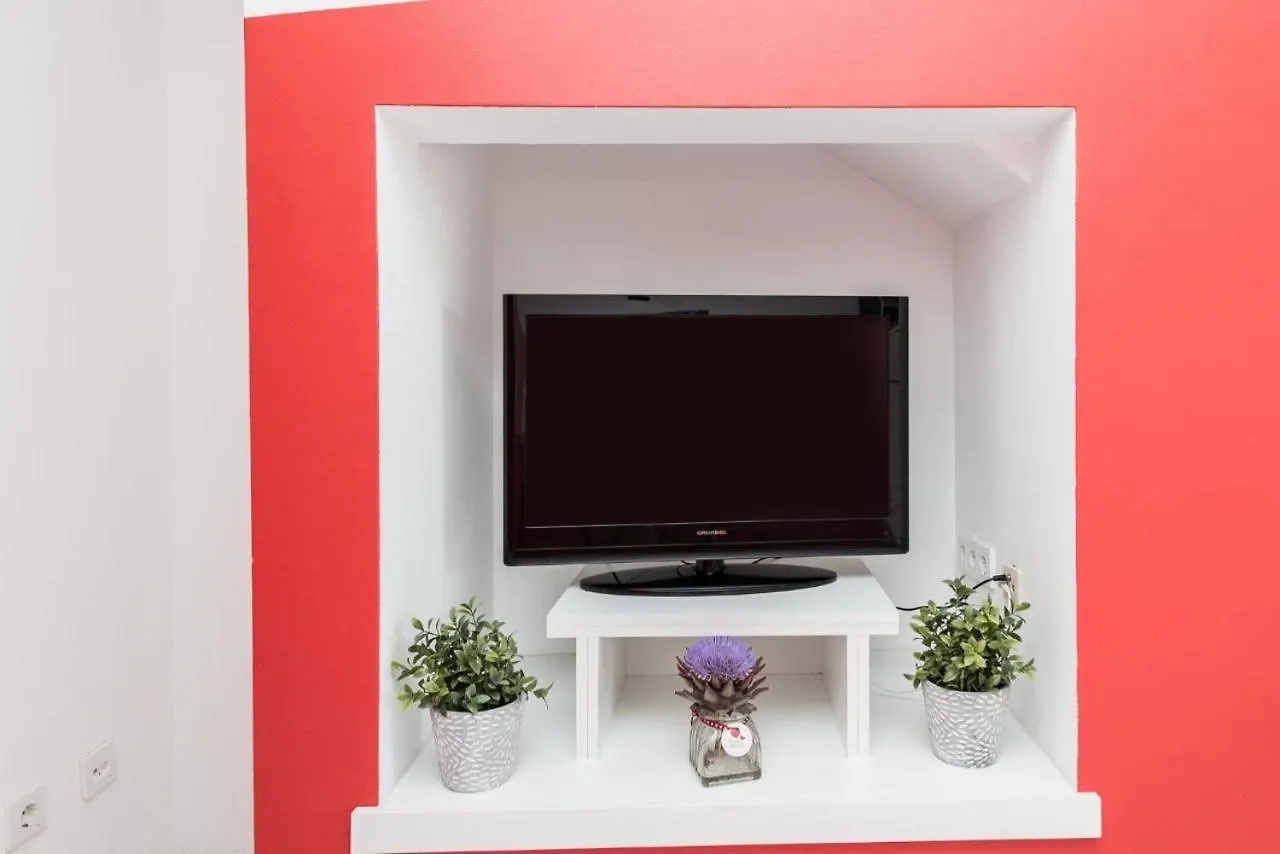 Family Friendly Apartments Kim - By Ta Leut Agency Privlaka  Croatia